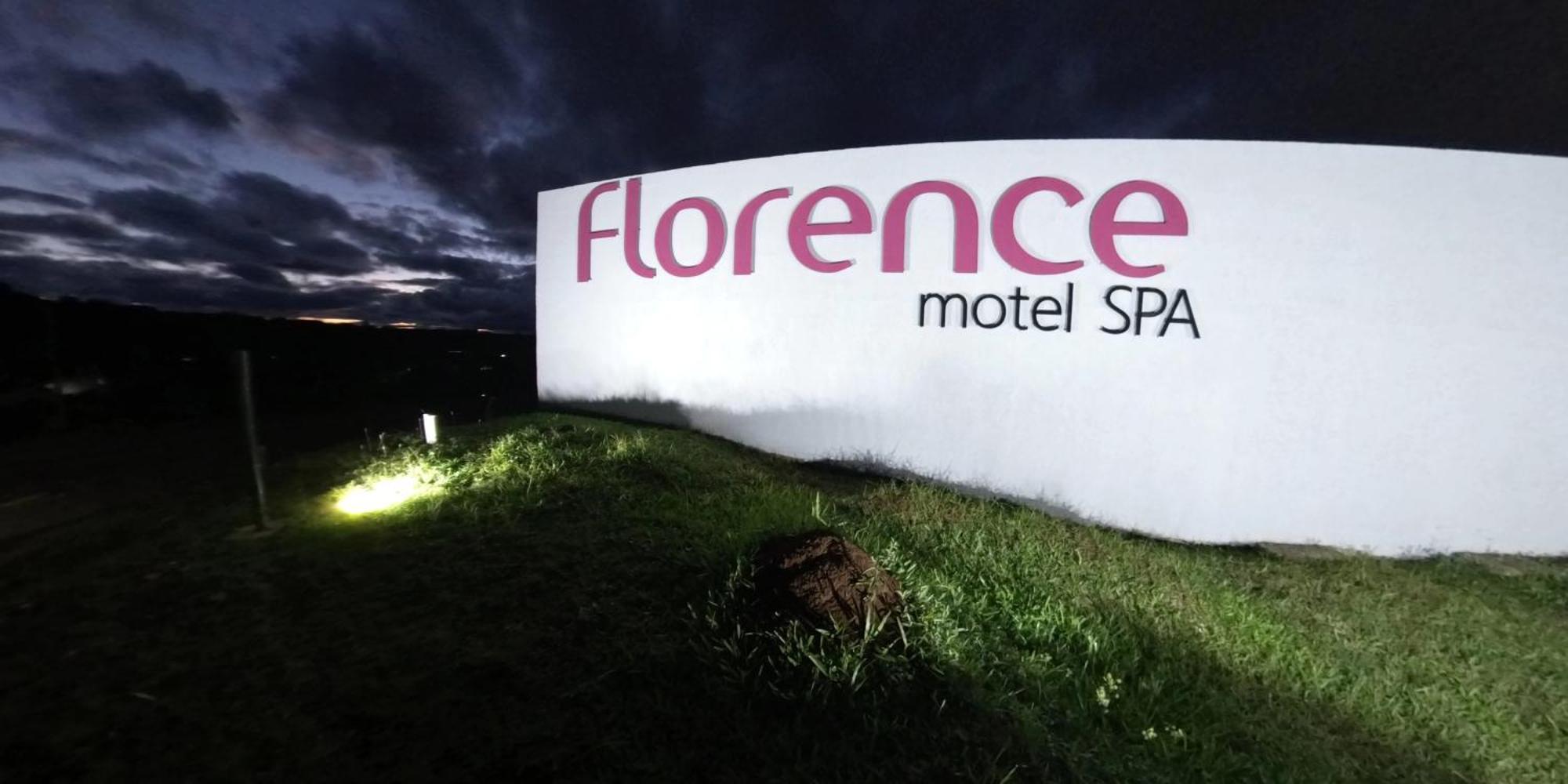 Florence Motel - Santo Angelo-Rs Buitenkant foto